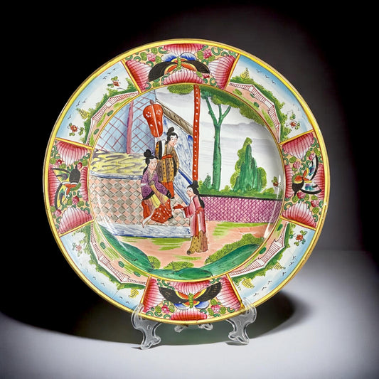 Plato francés antiguo de Creil et Montereau – Escena orientalista de japonismo, loza pintada a mano, 22.5 cm (8.85 in)